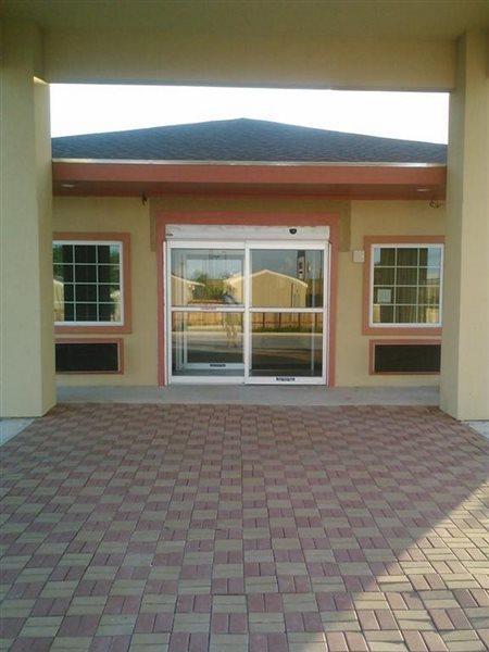 Rodeway Inn Dilley Εξωτερικό φωτογραφία