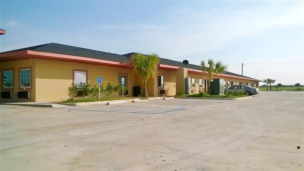 Rodeway Inn Dilley Εξωτερικό φωτογραφία